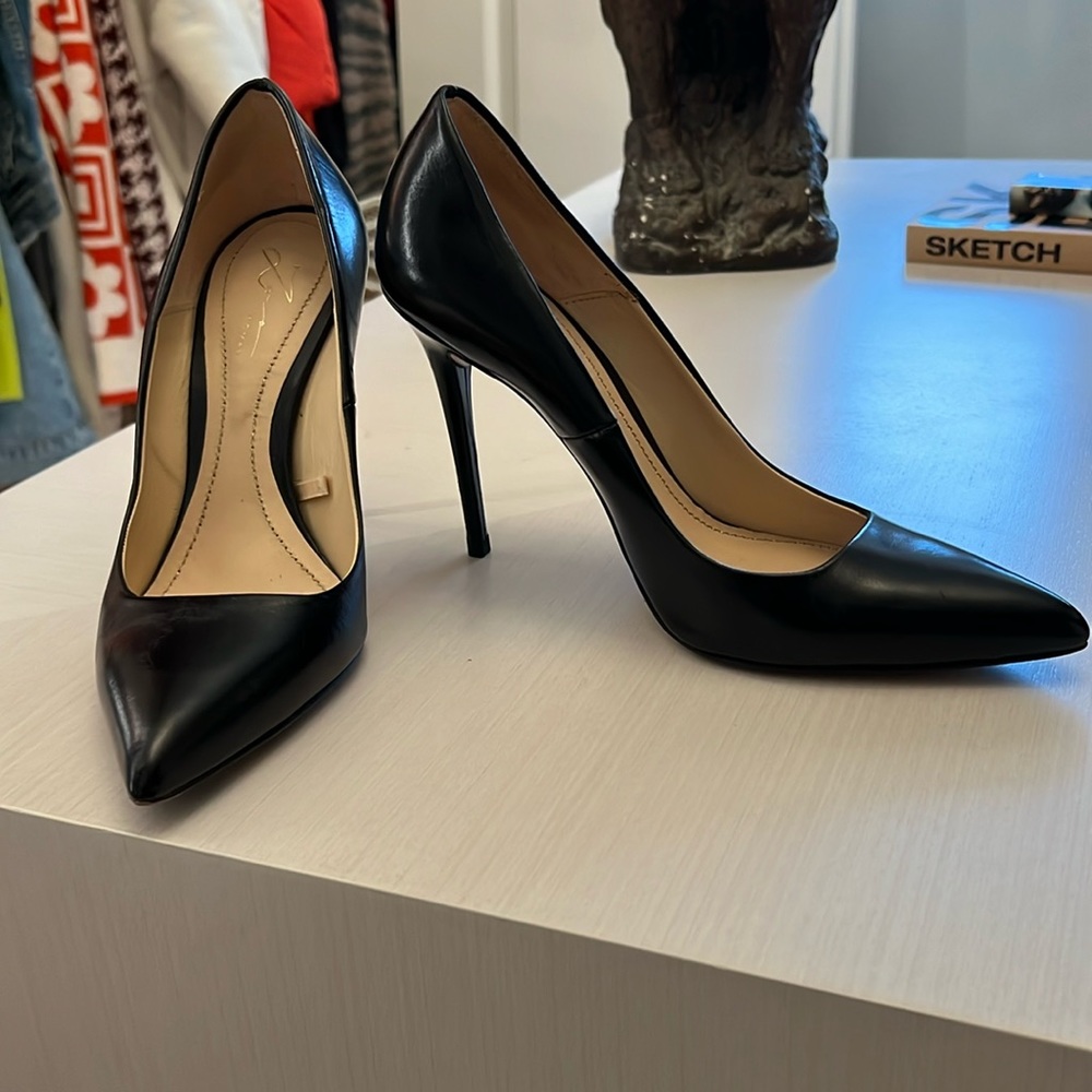 Zara- black pumps (4in)